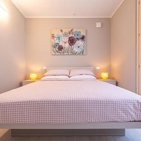 Apartment Lakeside & Station - Maison Elvian Desenzano del Garda