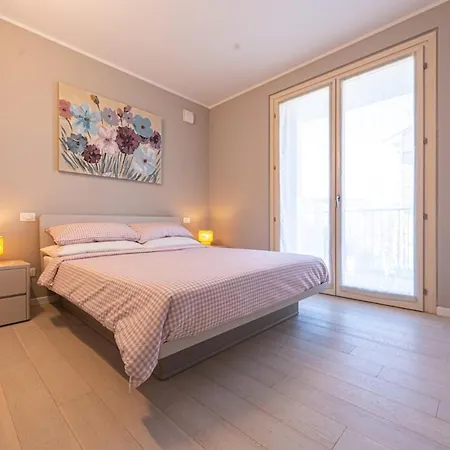Lakeside & Station - Maison Elvian Apartment *
