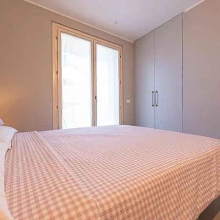 Lakeside & Station - Maison Elvian Apartamento Desenzano del Garda