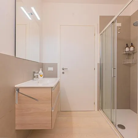 Apartamento Lakeside & Station - Maison Elvian